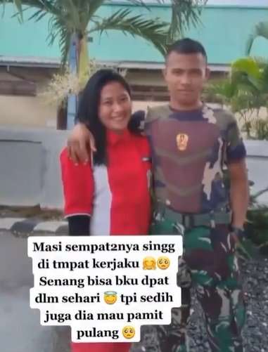 Wanita berpacaran dengan prajurit TNI