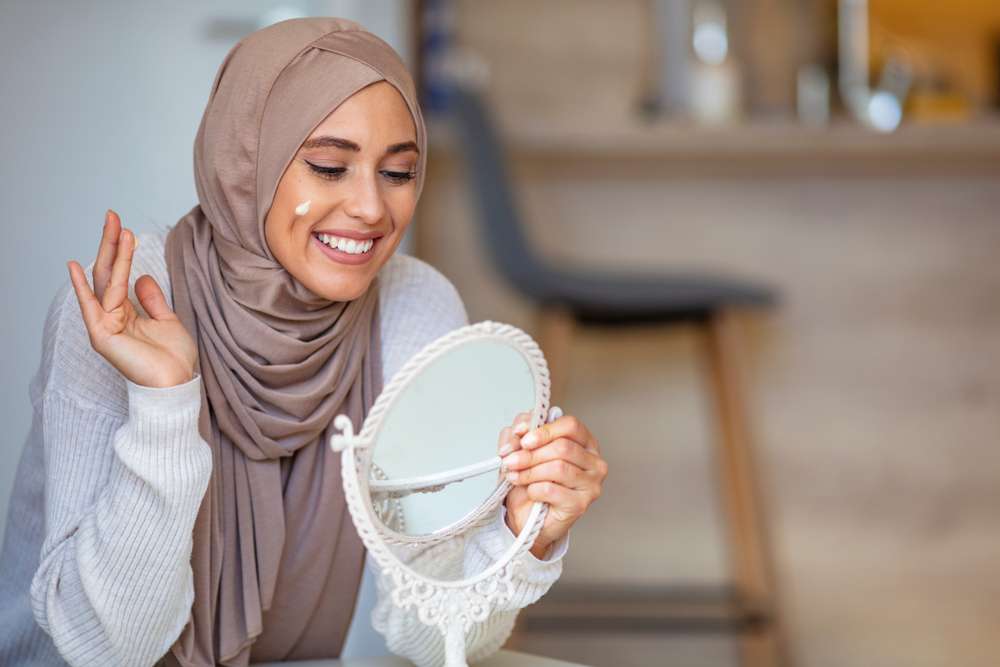 Menggunakan Base Makeup