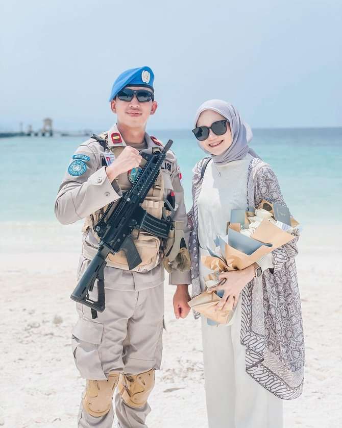 Dokter cantik dan pasangannya