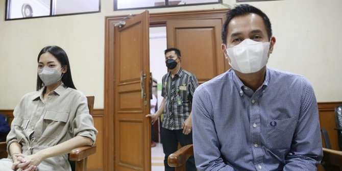 Aldi Bragi dan Ririn Dwi Ariyanti