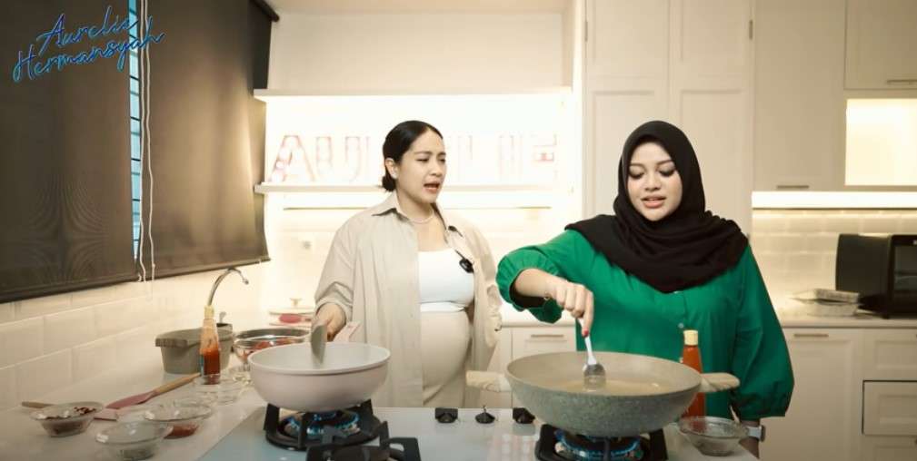 Gigi dan Aurel Hermansyah