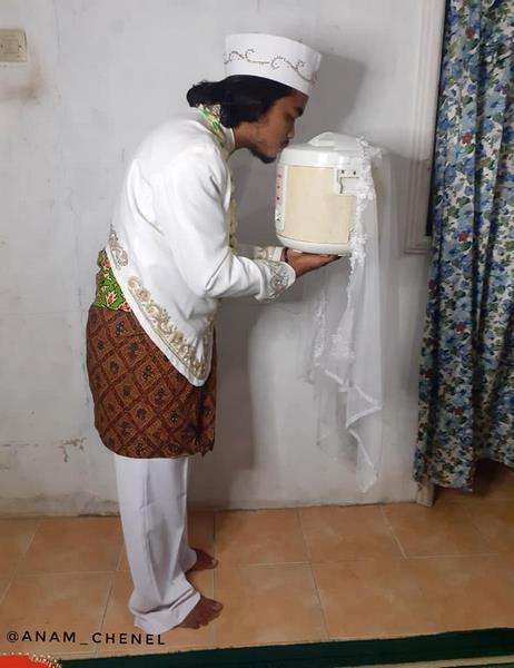 Pria Magelang bikin heboh, menikah dengan magic jar.
