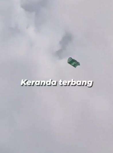 Misteri keranda terbang di atas langit Bekasi Barat.