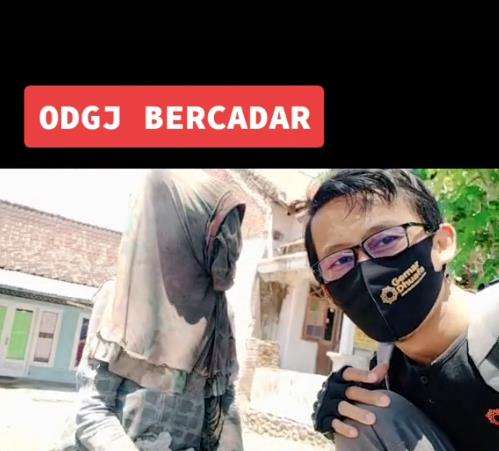Viral wanita dengan gangguan jiwa tapi tetap menutup aurat.