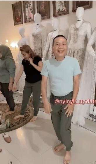 ayu
