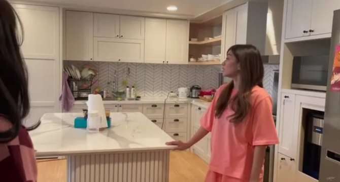 Dapur rumah Tarra dan Gya