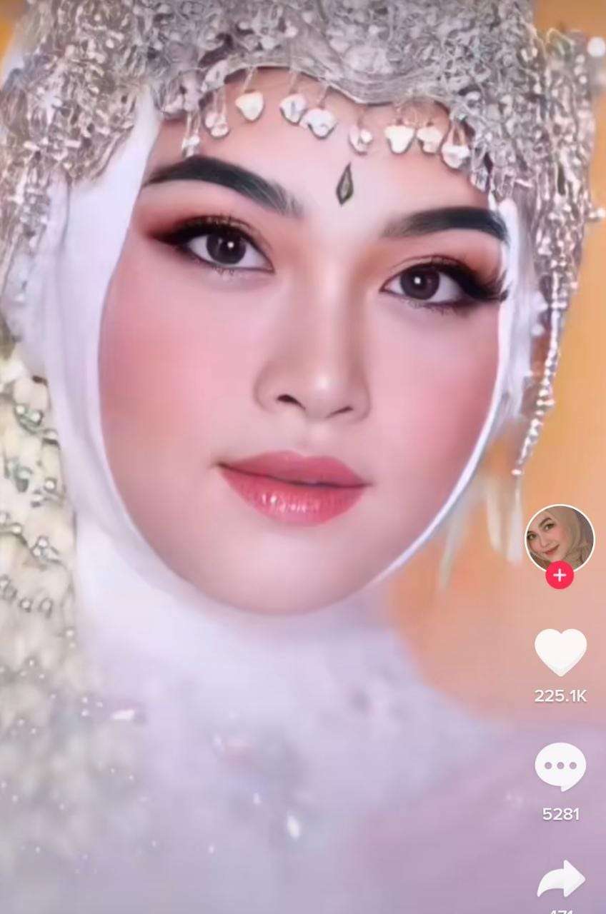 Transformasi Makeup Menggunakan Aplikasi