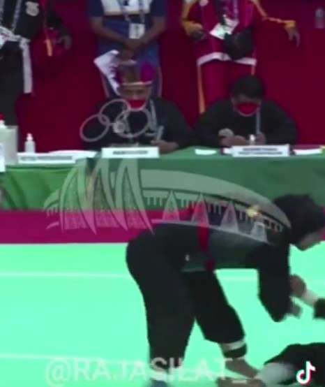 Atlet pencak silat Nadia