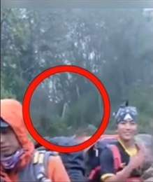 Baru Sadar saat di Kaki Gunung