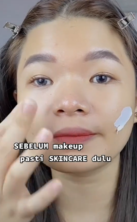 Menggunakan Sunscreen