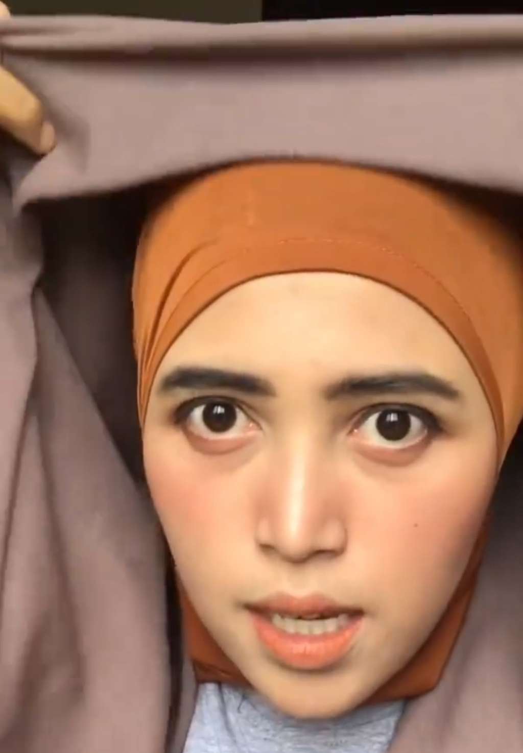 Kerudung tegak