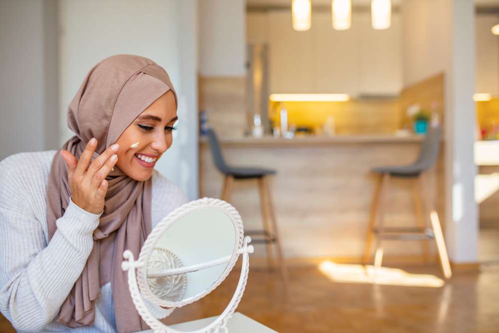 Memakai Skincare