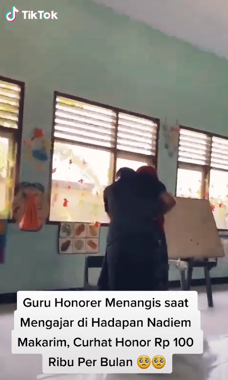 Nadiem Makarim Kunjungi Guru Honorer TK
