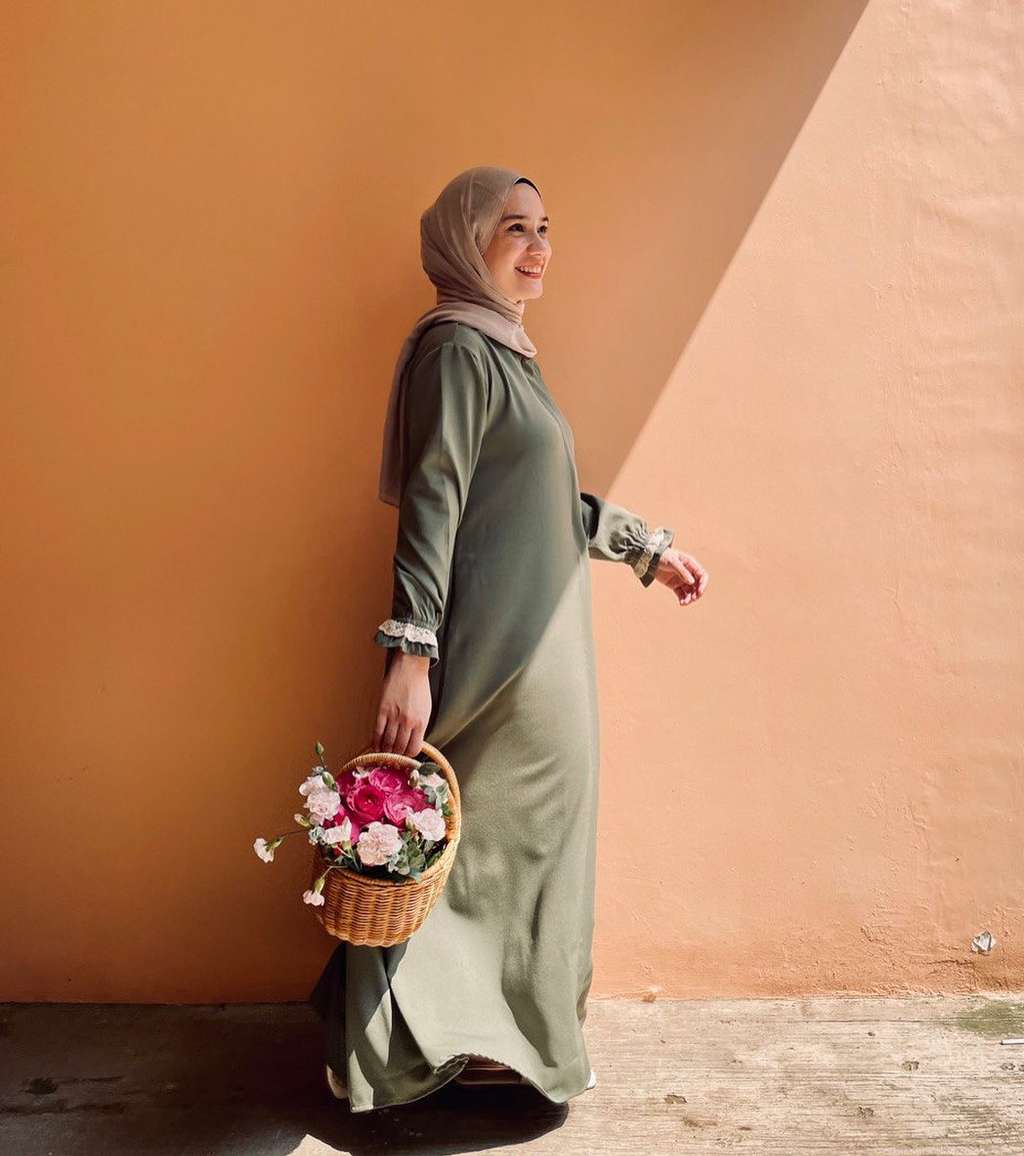 Fashion hijab Putri Anne Saloka