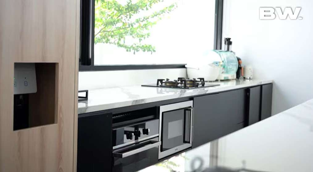 Area dapur rumah Sammy