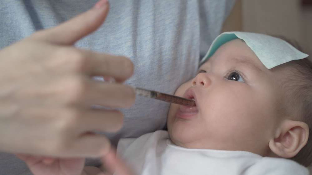 Muncul Gejala Demam Pasca Anak Imunisasi, Apa yang Harus Orangtua Lakukan?