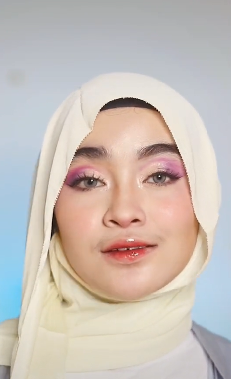 Merias Wajah Bertema Barbie
