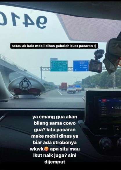 Pacaran di mobil pjr