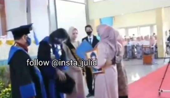 Wisuda anak