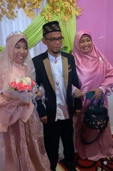 Viral istri pertama antar suami menikah lagi dengan istri kedua.