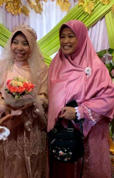 Viral istri pertama antar suami menikah lagi dengan istri kedua.