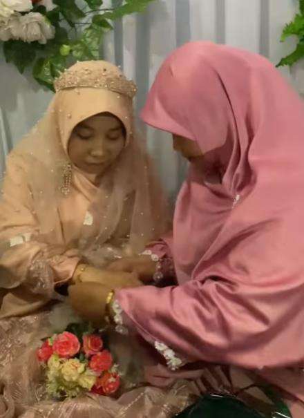 Viral istri pertama antar suami menikah lagi dengan istri kedua.