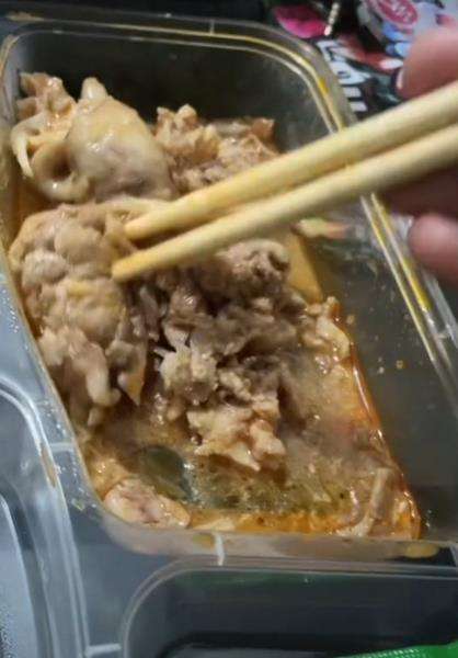 Pesan Steak Ayam ala Bintang Lima, Emosi Pas Lihat Wujudnya