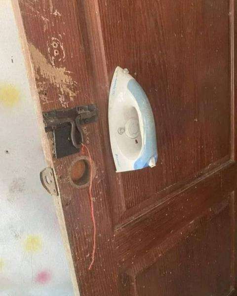8 momen apes saat memakai barang yang tiba-tiba rusak.