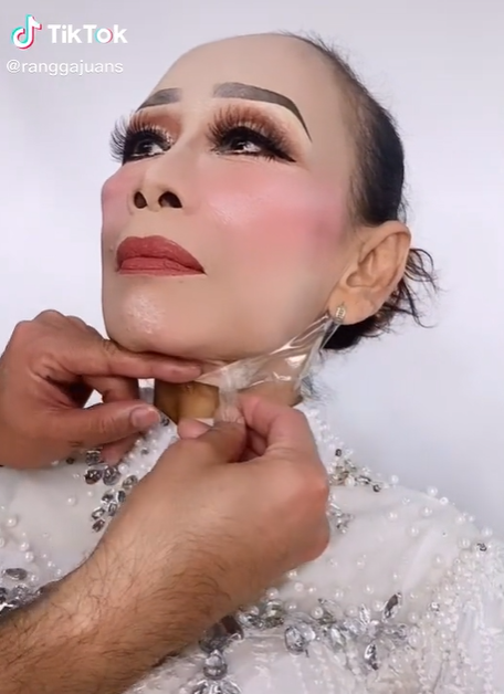 Trik Membuat Wajah Terlihat Lebih Kencang dan Awet Muda