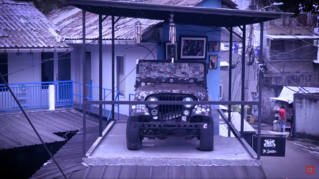 Mobil Jeep Milik Slank