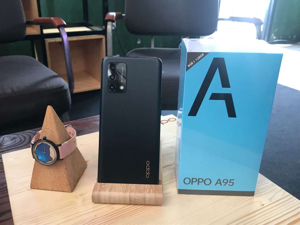 Oppo A95 dan Jam Tangan Gentanala