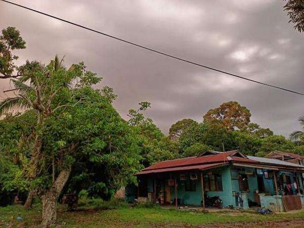 Rumah yang ditempati untuk sungkeman 7 tahun lalu terpencil dan dikelilingi hutan.