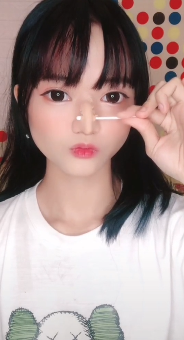 TikTokers Buat Hidung Palsu
