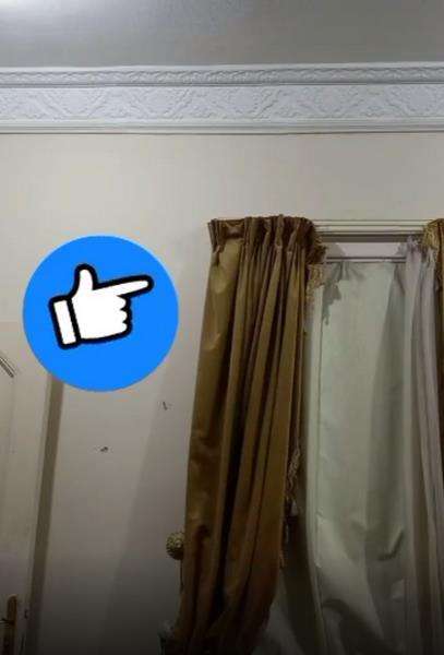 Tinggal sendirian, gorden rumah di Madinah terbuka sendiri tiap malam.