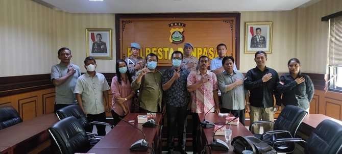Polisi Polisi