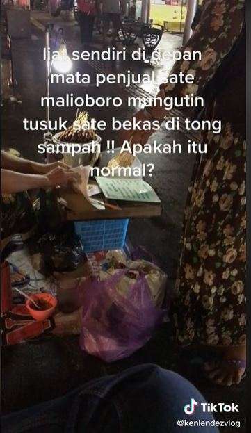 Penjual sate Malioboro