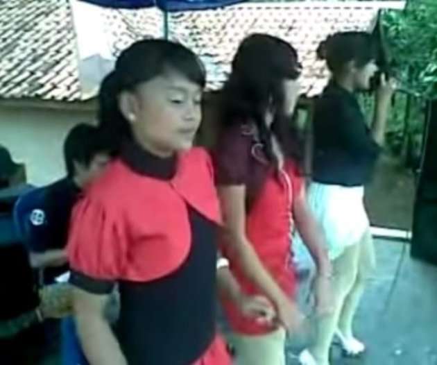 Penampilan Lesti sebelum terkenal