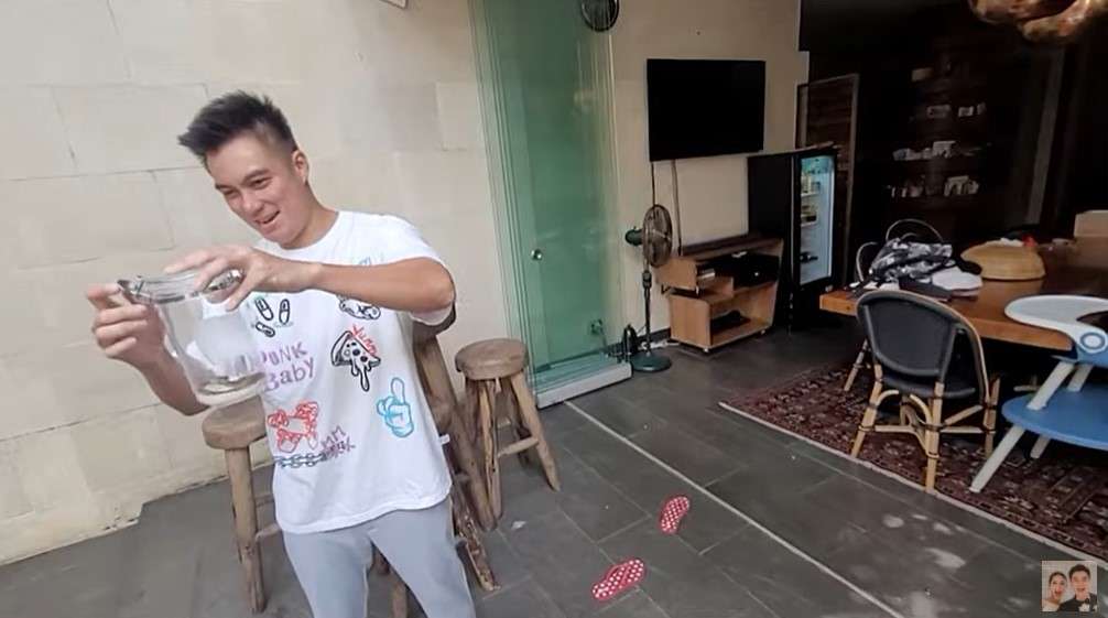 Ular di rumah Baim Wong