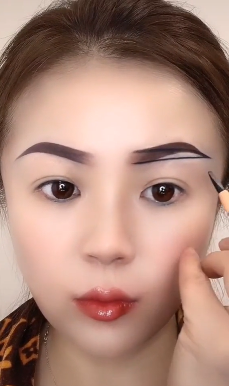 Membuat Bingkai Alis