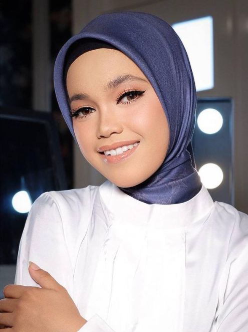 Melly Goeslaw Make Over Sosok yang Mirip Nike Ardilla