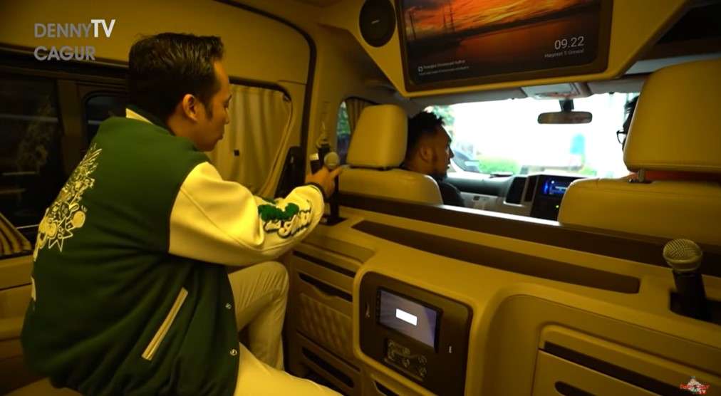 Mobil Denny Cagur