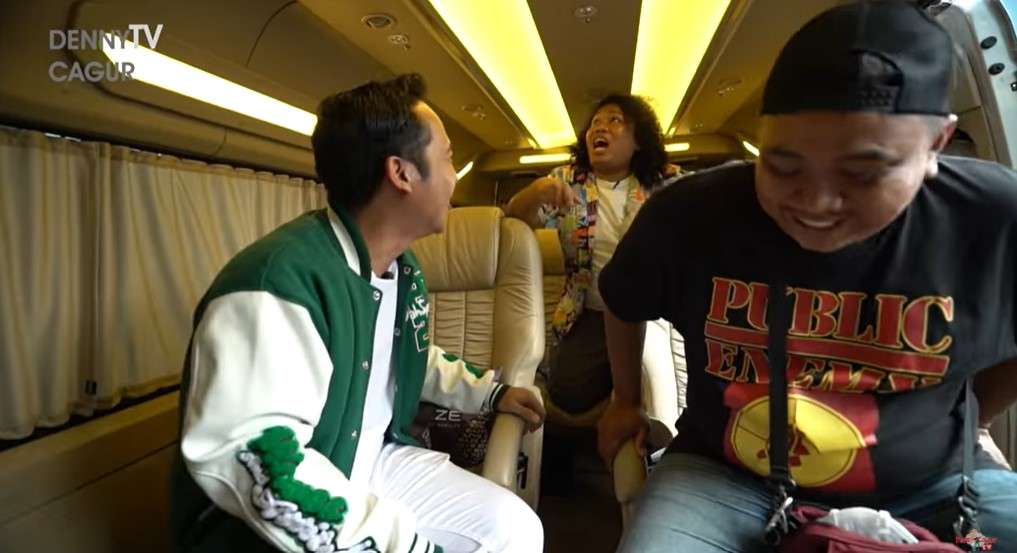 Marshel Widianto takjub melihat mobil Denny Cagur
