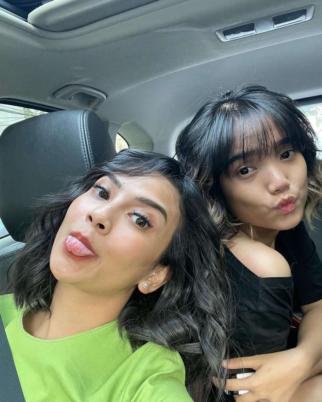 Vanessa dan Fuji Adik Bibi