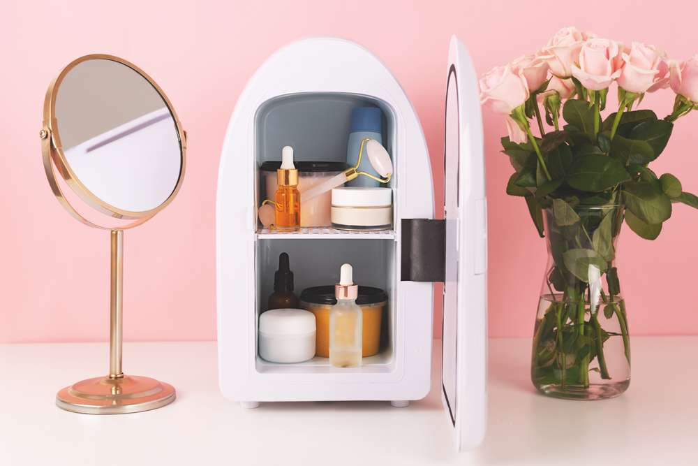 Menyimpan Skincare di Kulkas