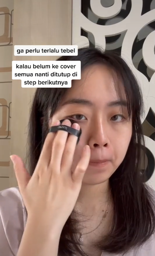 Mengaplikasikan Cushion