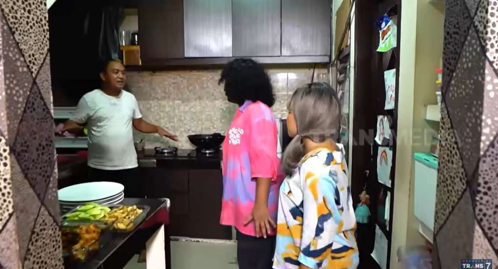 Dapur Rumah Aziz Gagap