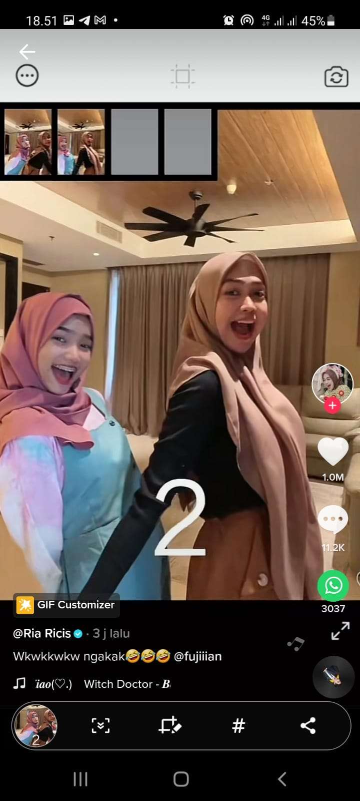 Penampilan Fuji berhijab