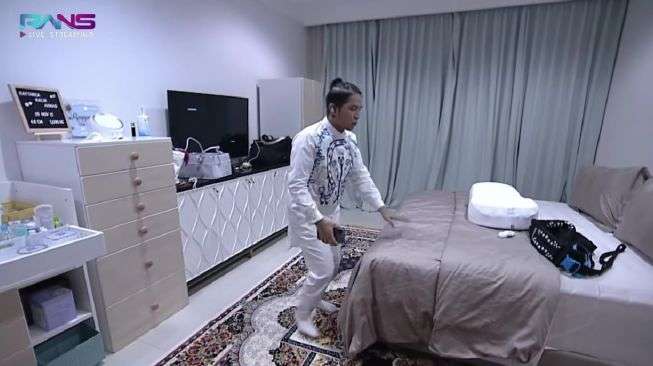 Televisi Besar kamar Rayyanza