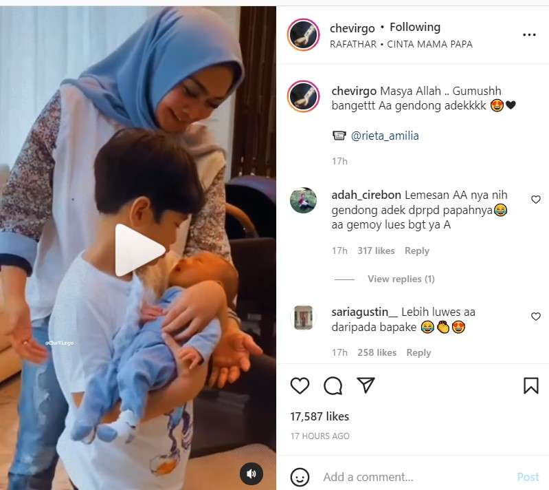 Rafathar gendong adiknya Rayyanza
