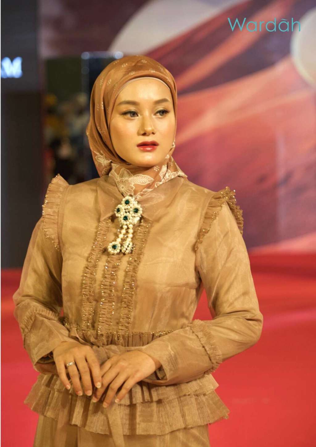 Dinda Hauw di Dubai Modest Fashion Week